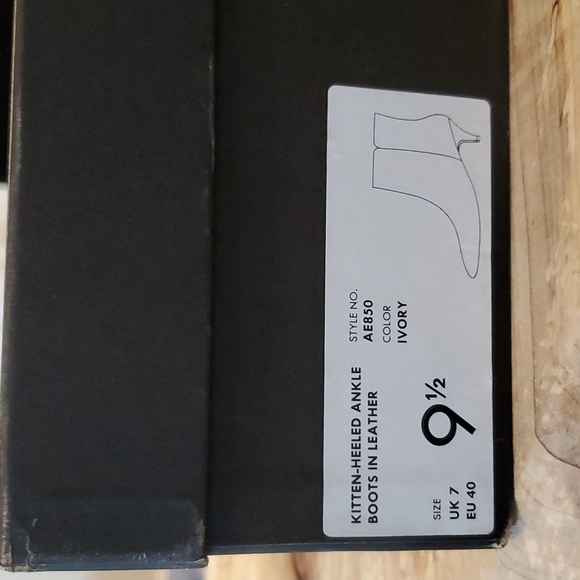 ⭐️BRAND NEW: J.CREW Kitten-Heeled Ankle Boots in Ivory Leather⭐️ - Picture 11 of 12